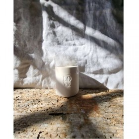 tasse en argile blanche fait main