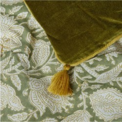Edredon, bout de lit ou sofa cover chandra kaki